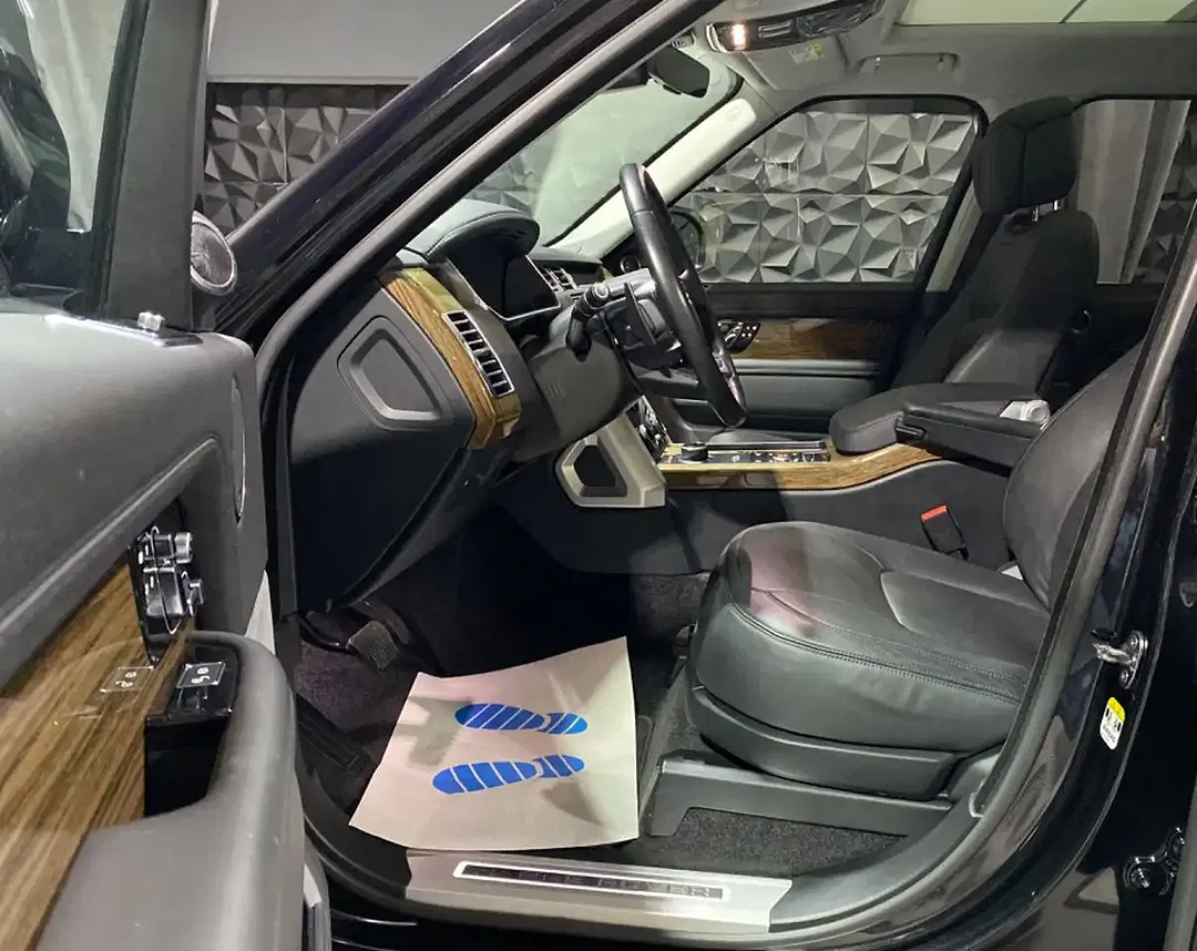 Land Rover Range Rover Hybrid Vogue - Thumbnail 11