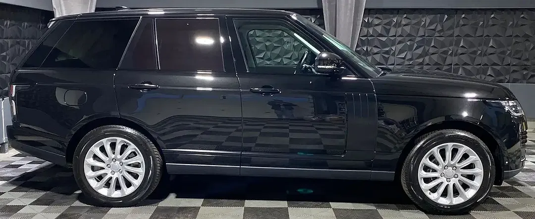 Land Rover Range Rover Hybrid Vogue - Thumbnail 8