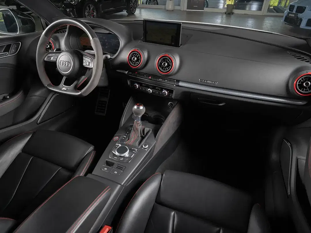 Audi RS3 2.5 TFSI quattro - foto 15