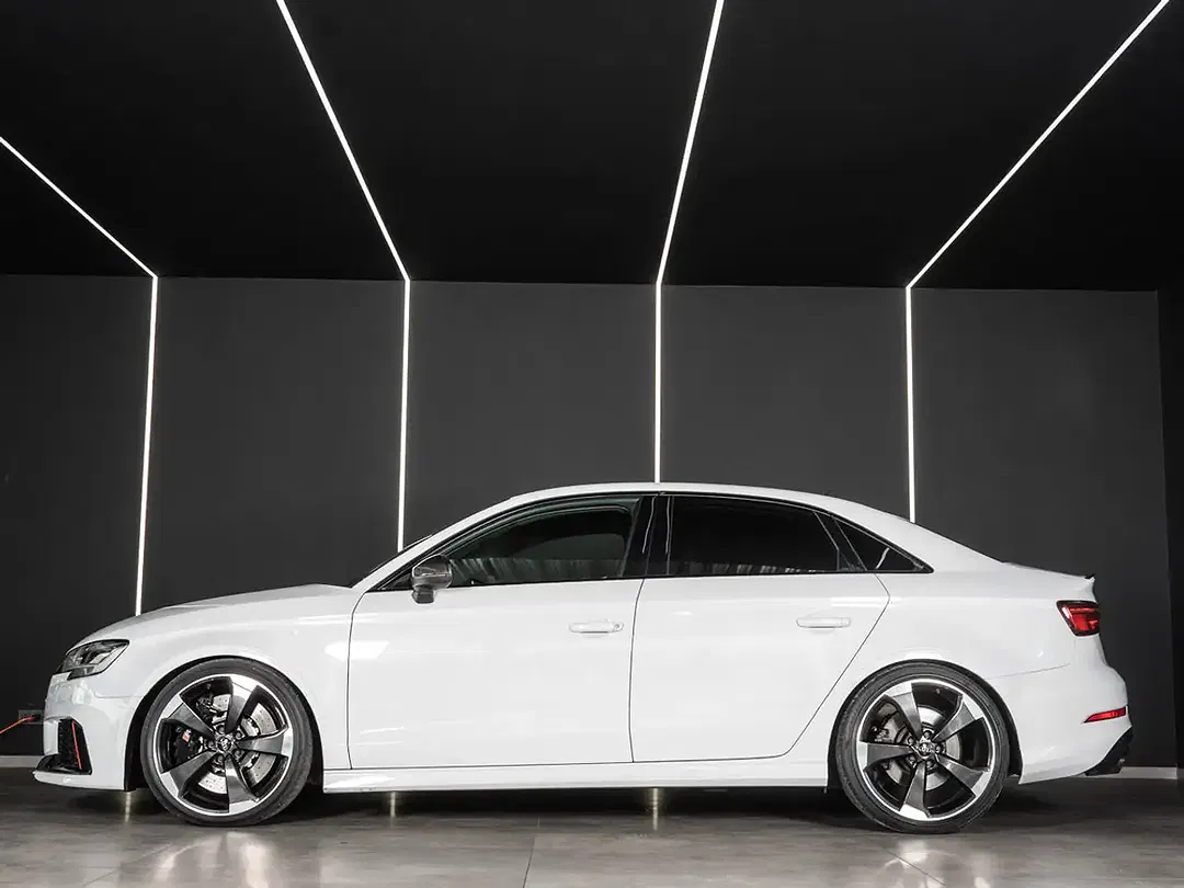 Audi RS3 2.5 TFSI quattro - Thumbnail 3