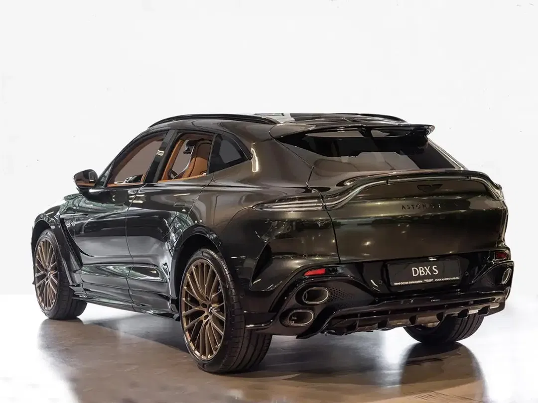 Aston Martin DBX S - Thumbnail 3