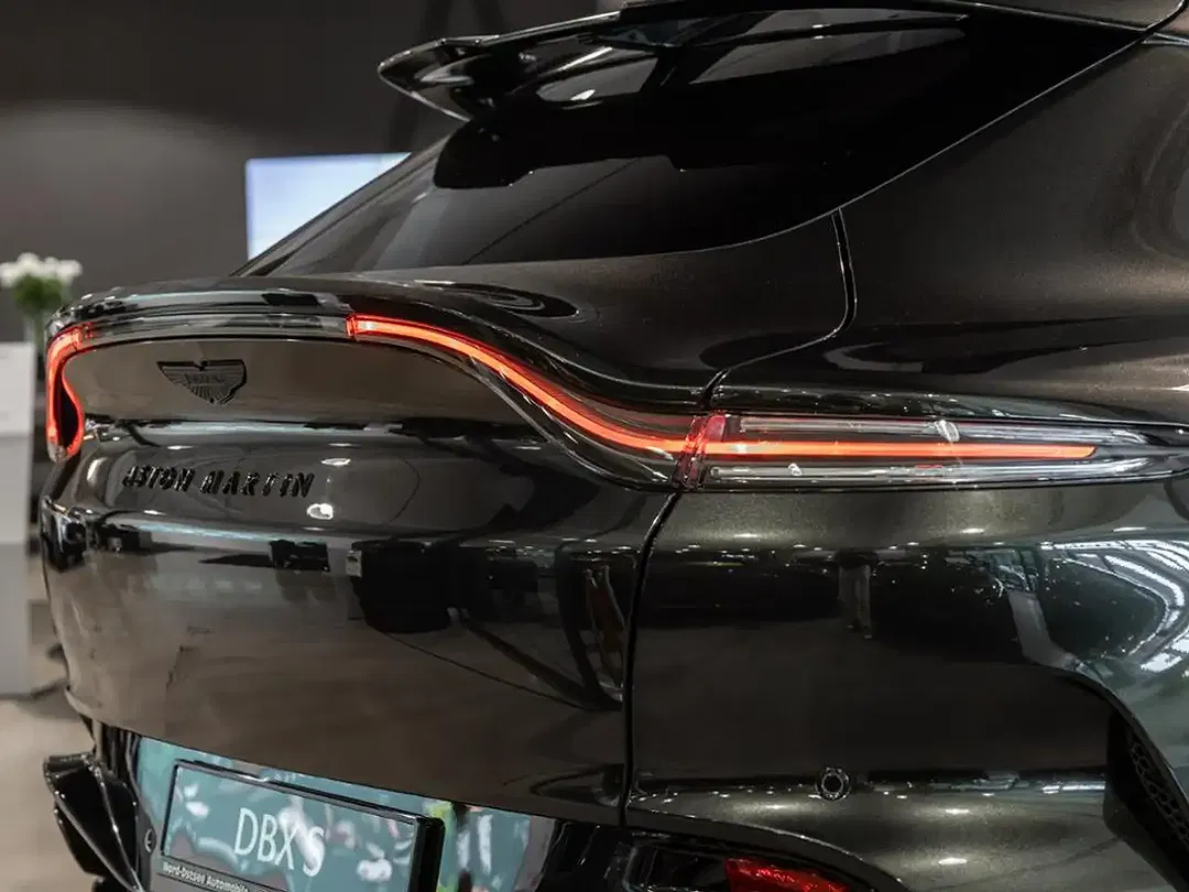 Aston Martin DBX S - Thumbnail 9