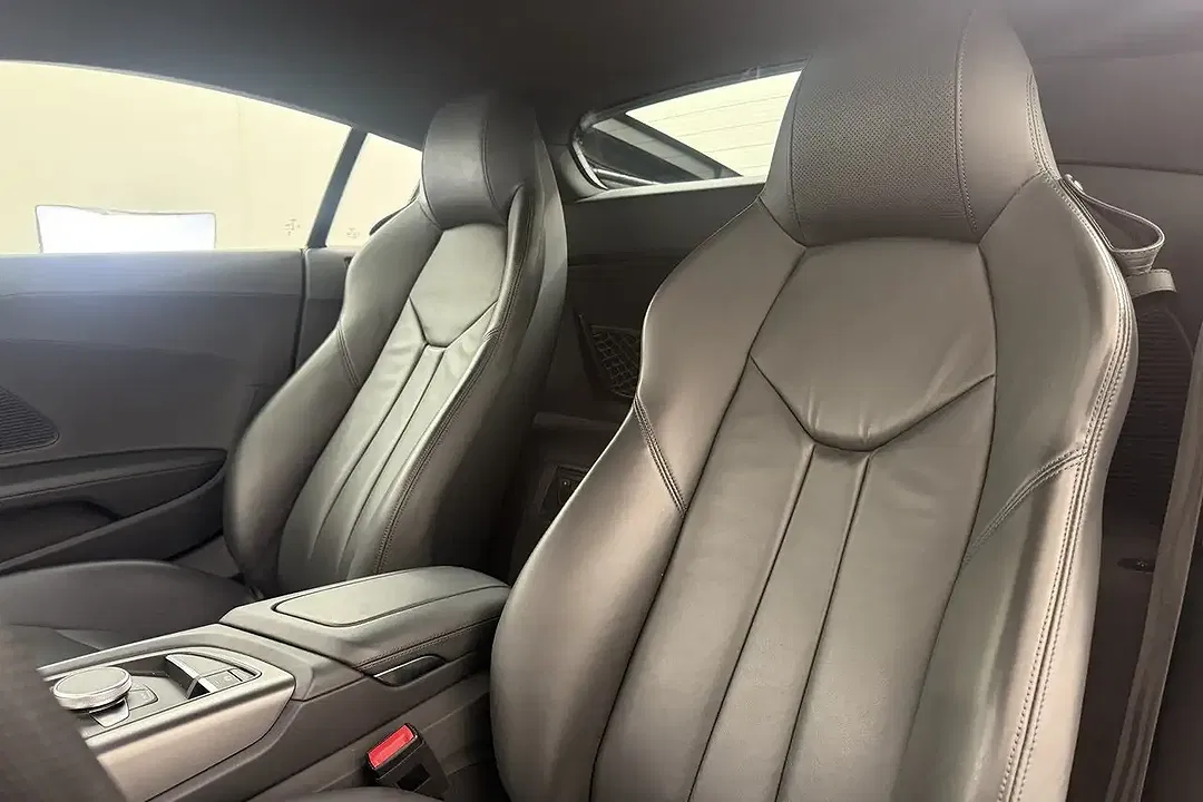 Audi R8 V10 - Thumbnail 14