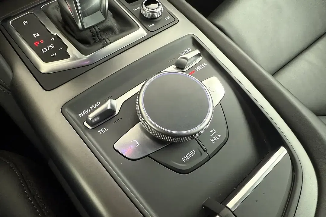 Audi R8 V10 - Thumbnail 18