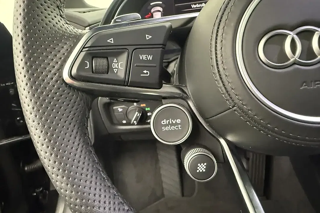 Audi R8 V10 - Thumbnail 24