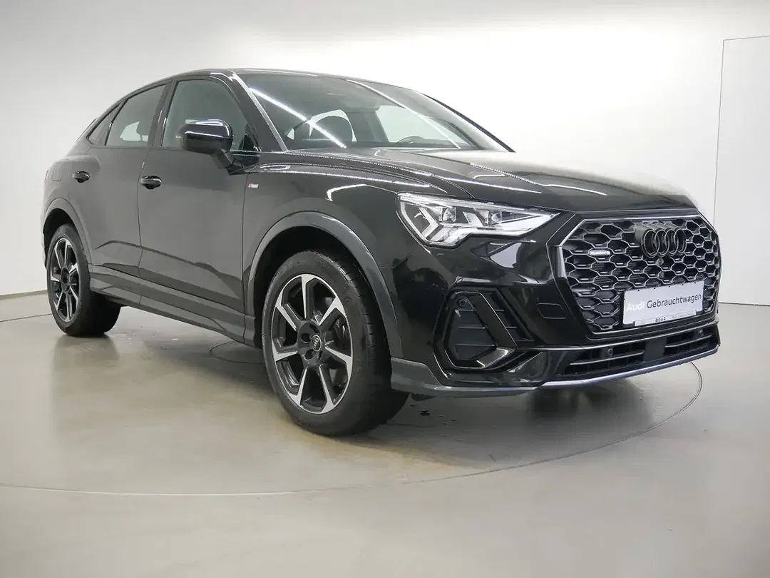 Audi Q3 40 TDI quattro Matrix LED Sportback S line - Thumbnail 2
