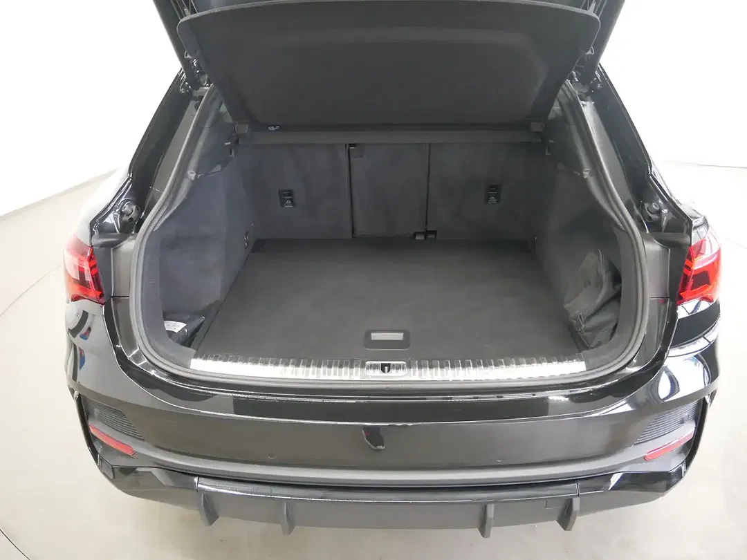 Audi Q3 40 TDI quattro Matrix LED Sportback S line - Thumbnail 6