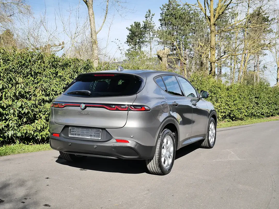Alfa Romeo Tonale PHEV Q4 Sprint - Thumbnail 14