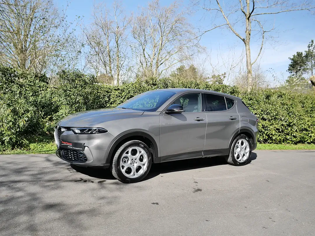 Alfa Romeo Tonale PHEV Q4 Sprint - Thumbnail 6