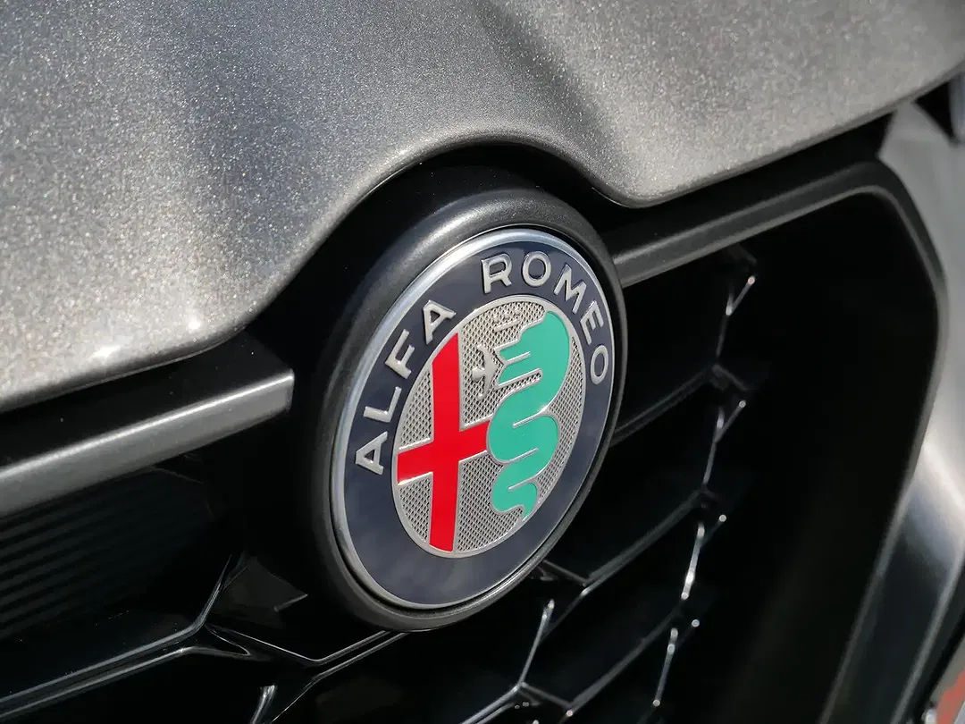Alfa Romeo Tonale PHEV Q4 Sprint - Thumbnail 9