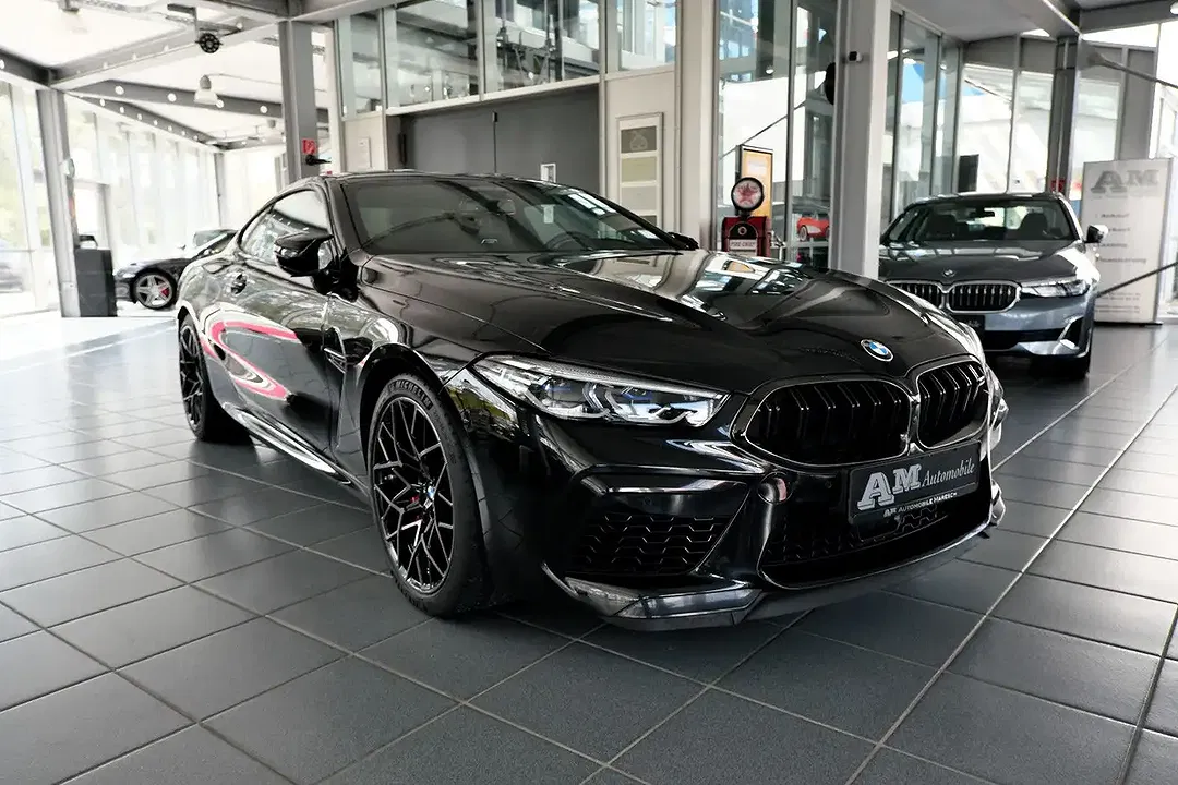 BMW M8 Competition - foto 2