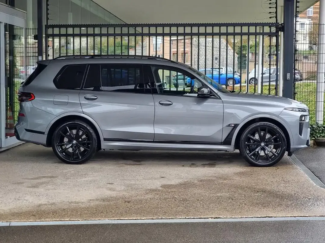 BMW X7 M xDrive - foto 2