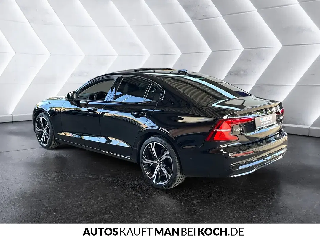 Volvo S60 B5 AWD Ultimate Dark - foto 2