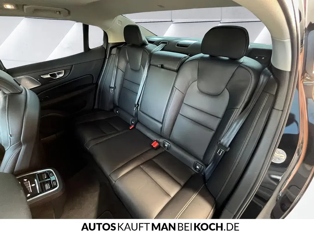 Volvo S60 B5 AWD Ultimate Dark - Thumbnail 6