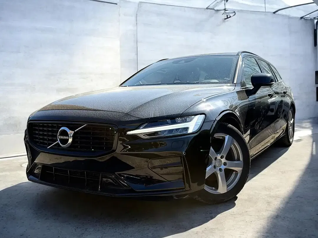 Volvo V60 R-Design - Thumbnail 3