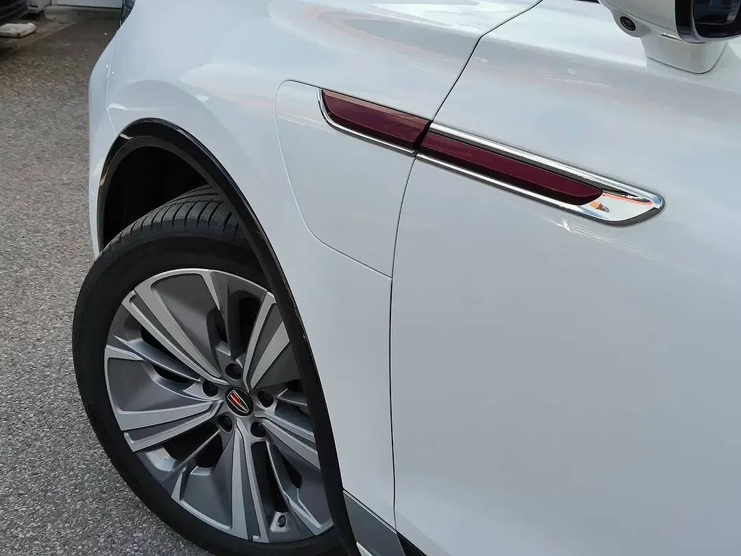 Hongqi E-HS9 - Thumbnail 14