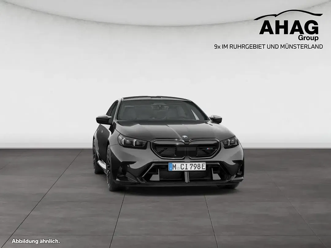 BMW M5 - Thumbnail 10