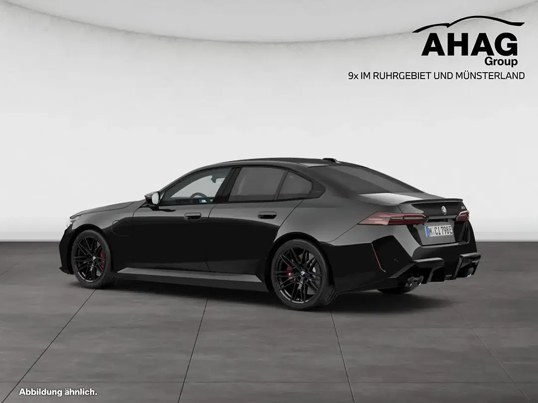 BMW M5 - Thumbnail 6
