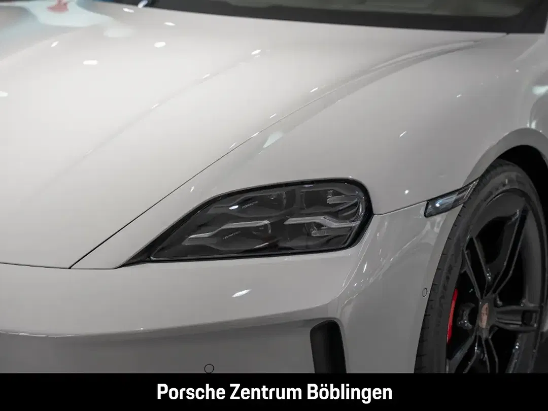 Porsche Taycan GTS Sport Turismo - Thumbnail 8