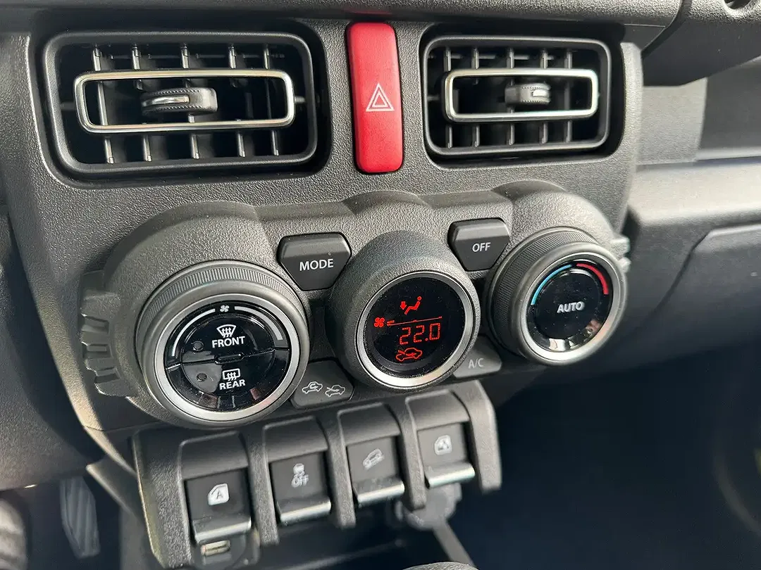 Suzuki Jimny AllGrip Comfort+ - Thumbnail 13