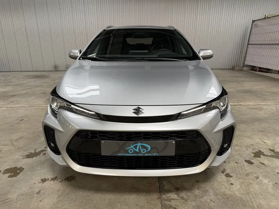 Suzuki Swace Hybrid 1.8 CVT - Thumbnail 3