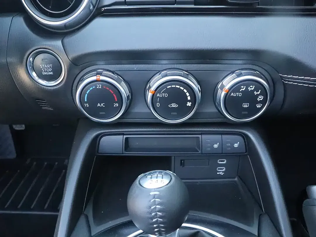 Mazda MX-5 Exclusive-Line - Thumbnail 10