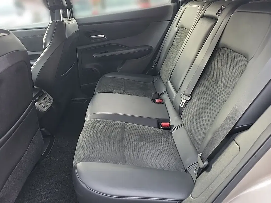 Nissan Ariya Evolve - Thumbnail 11