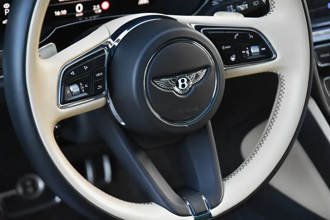 Bentley Bentayga 4.0 V8 S Mulliner - Thumbnail 6