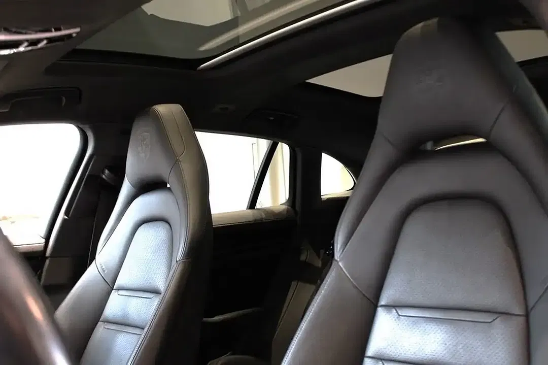 Porsche Panamera E-Hybrid 4 Sport Turismo Edition - Thumbnail 11
