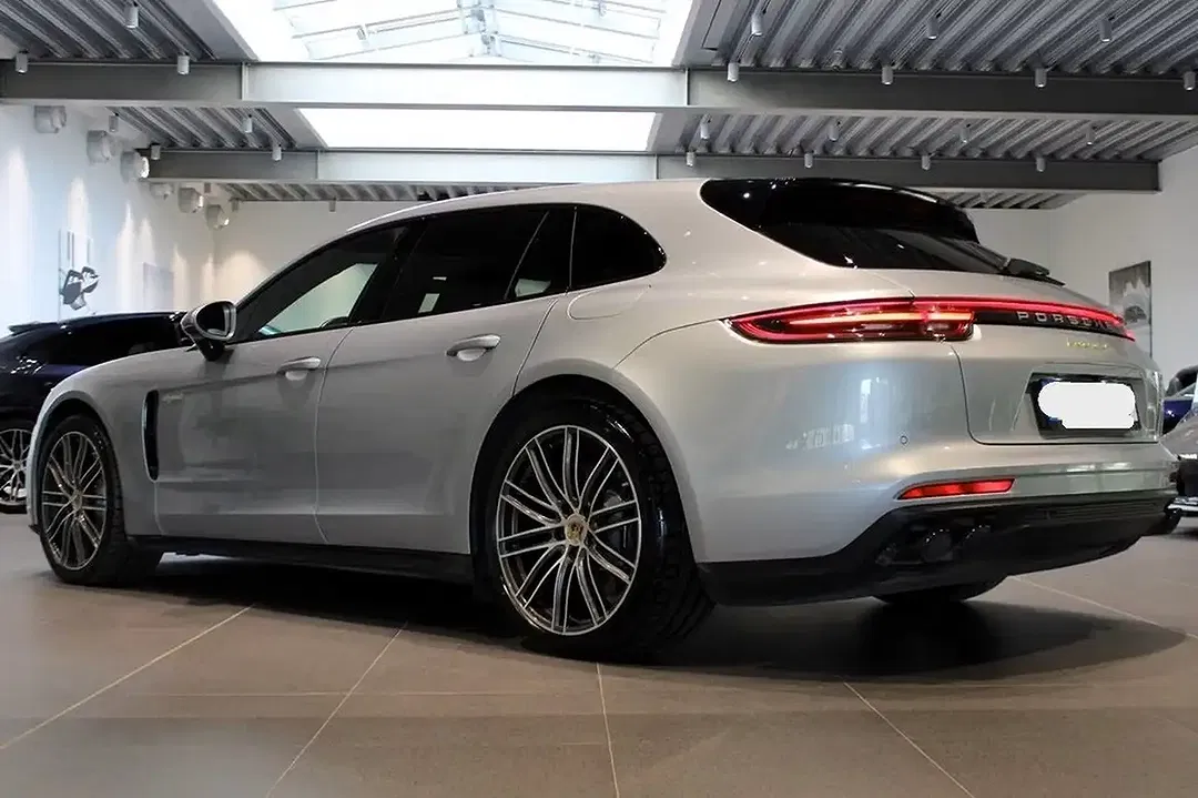 Porsche Panamera E-Hybrid 4 Sport Turismo Edition - Thumbnail 7