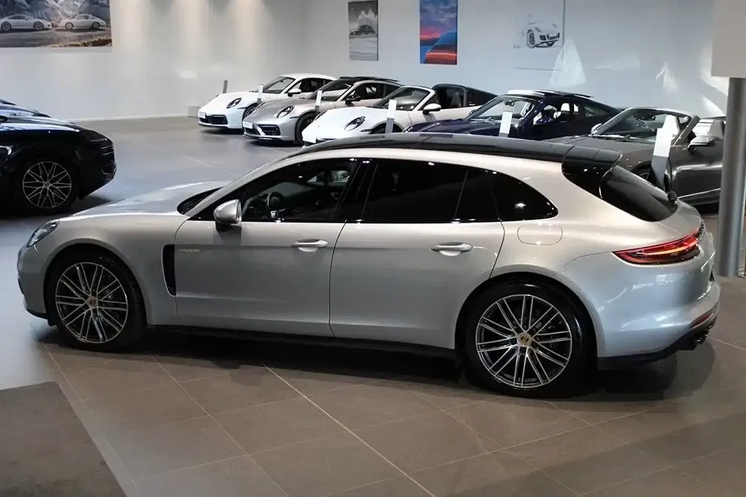 Porsche Panamera E-Hybrid 4 Sport Turismo Edition - Thumbnail 8