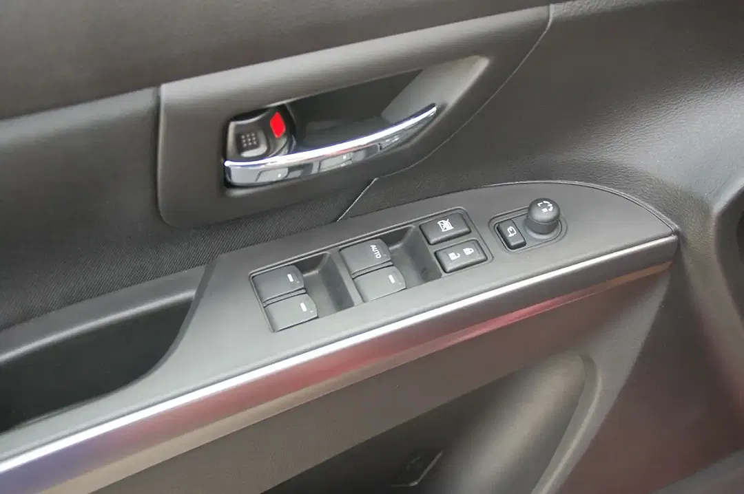 Suzuki S-Cross 4x4 Comfort - Thumbnail 14
