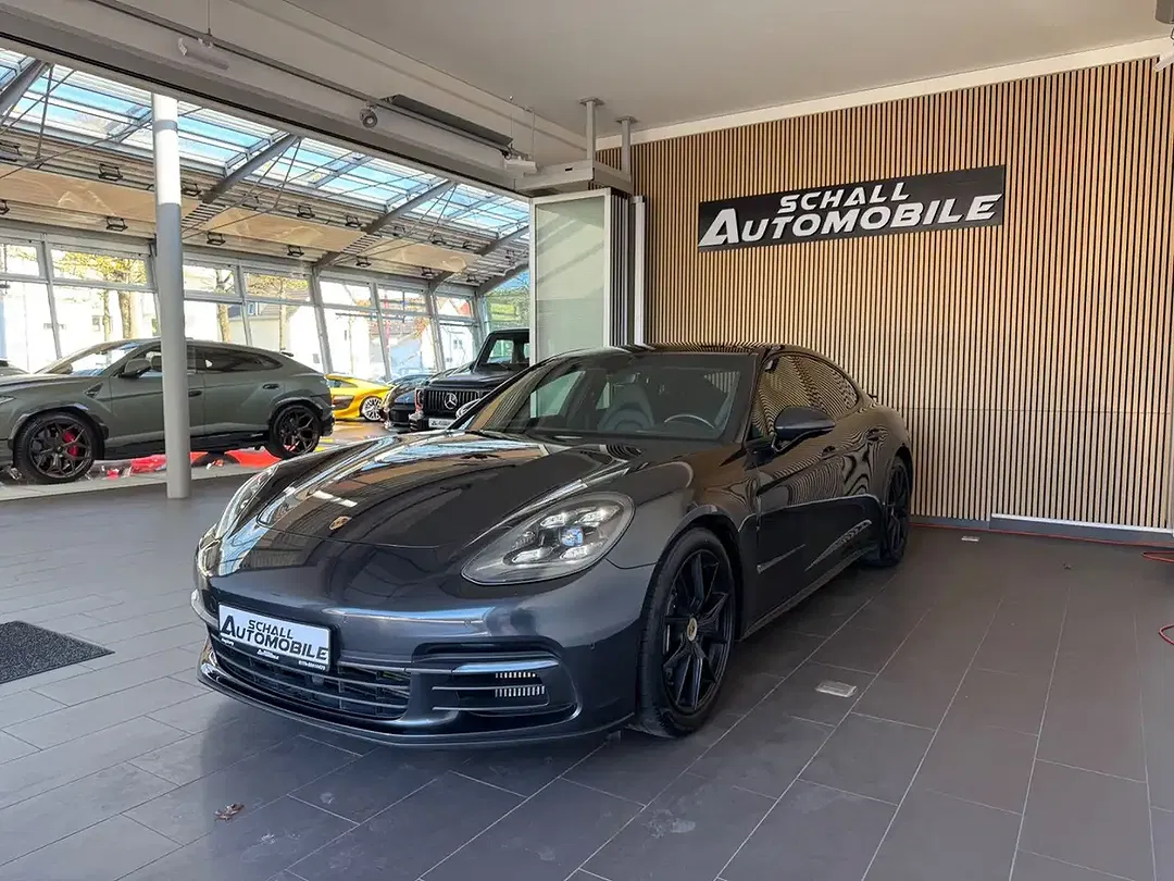 Porsche Panamera 4 Edition - foto 1