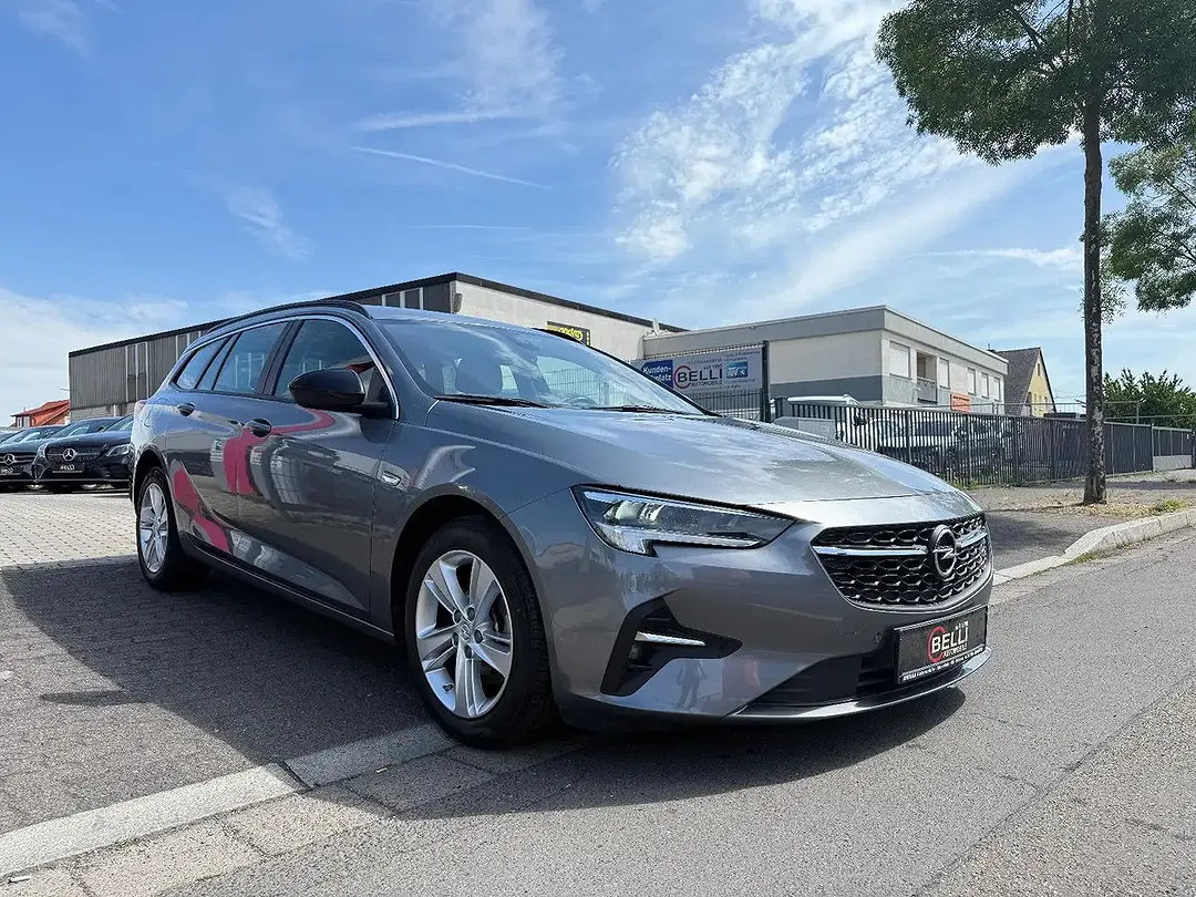 Opel Insignia - Thumbnail 3