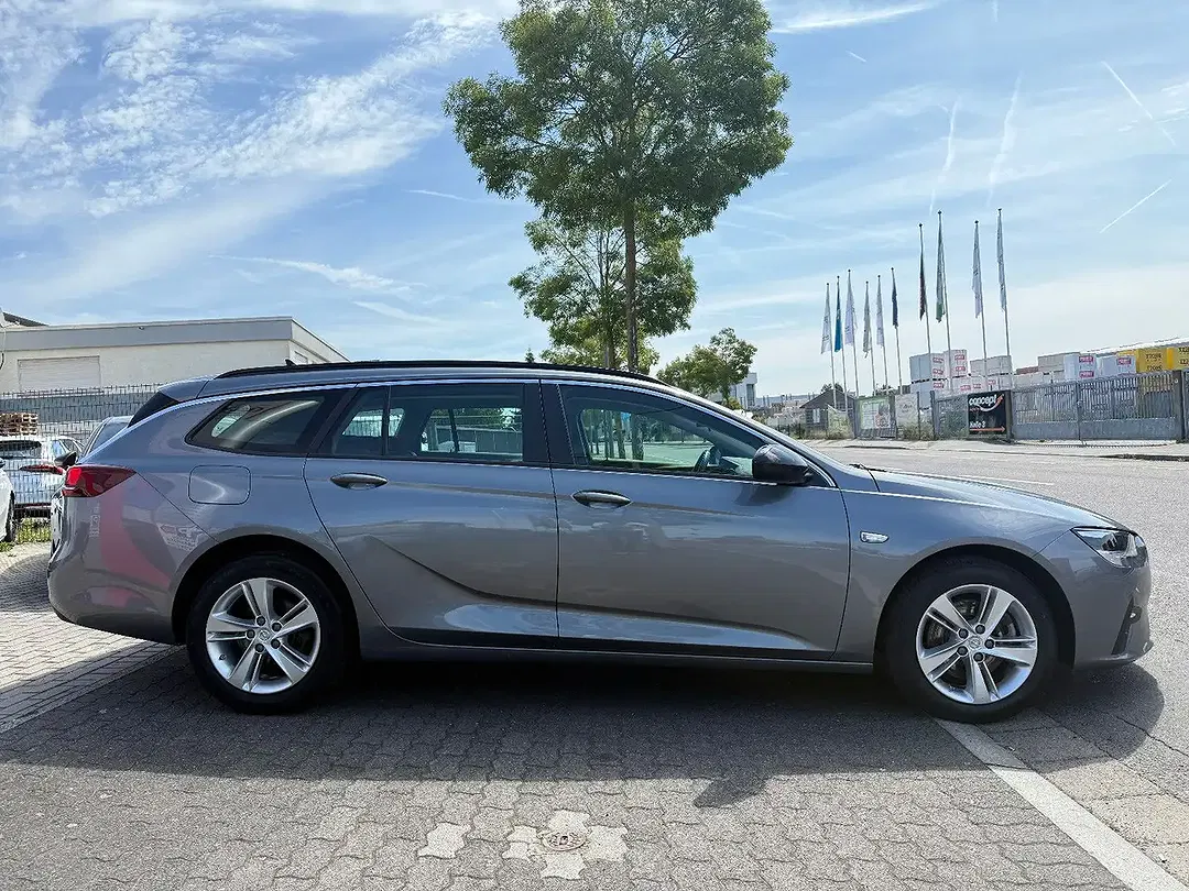 Opel Insignia - Thumbnail 4