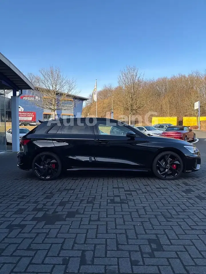 Audi S3 2.0 TFSI quattro Sportback - Thumbnail 3