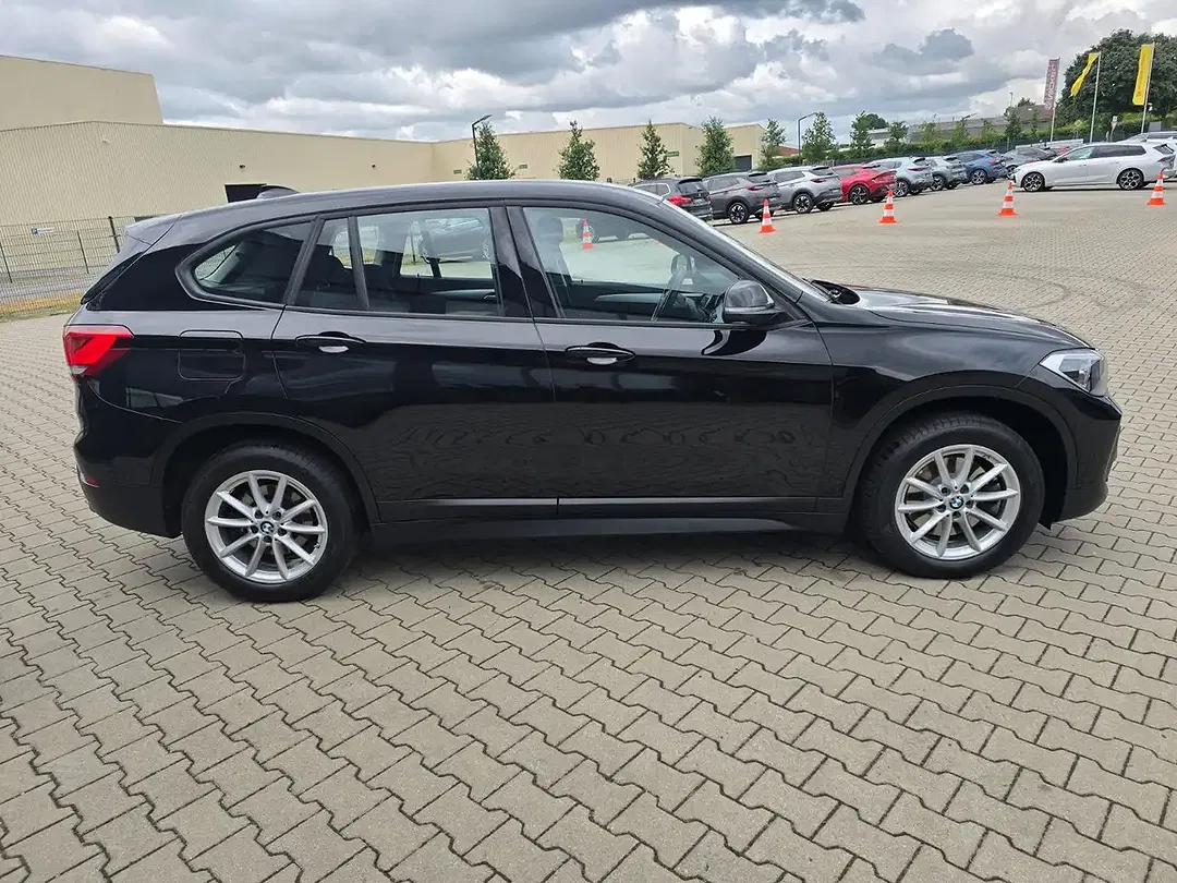 BMW X1 xDrive Advantage - Thumbnail 9
