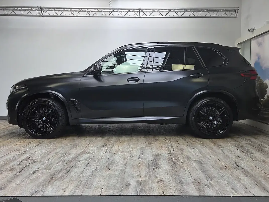 BMW X5 M Competition - Thumbnail 3