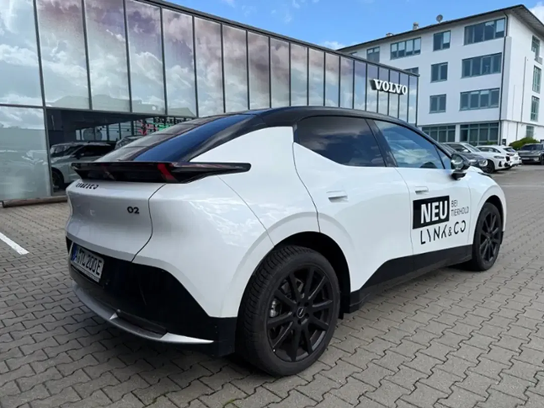 Lynk & Co 02 - Thumbnail 3