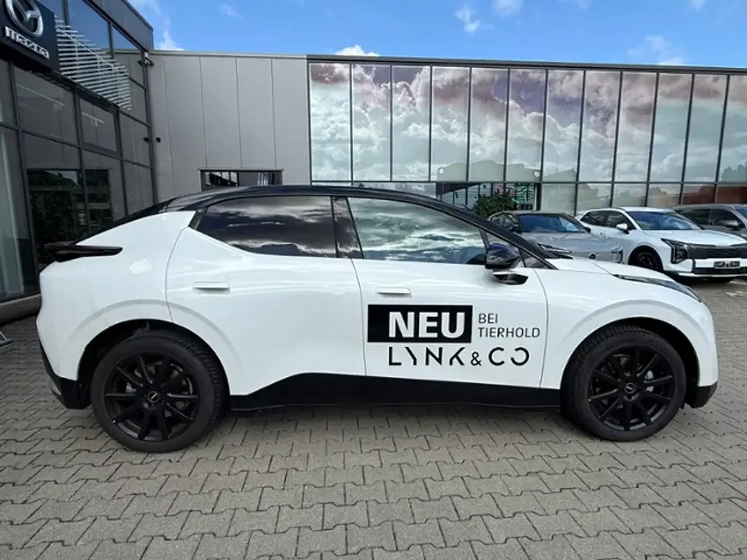 Lynk & Co 02 - Thumbnail 4