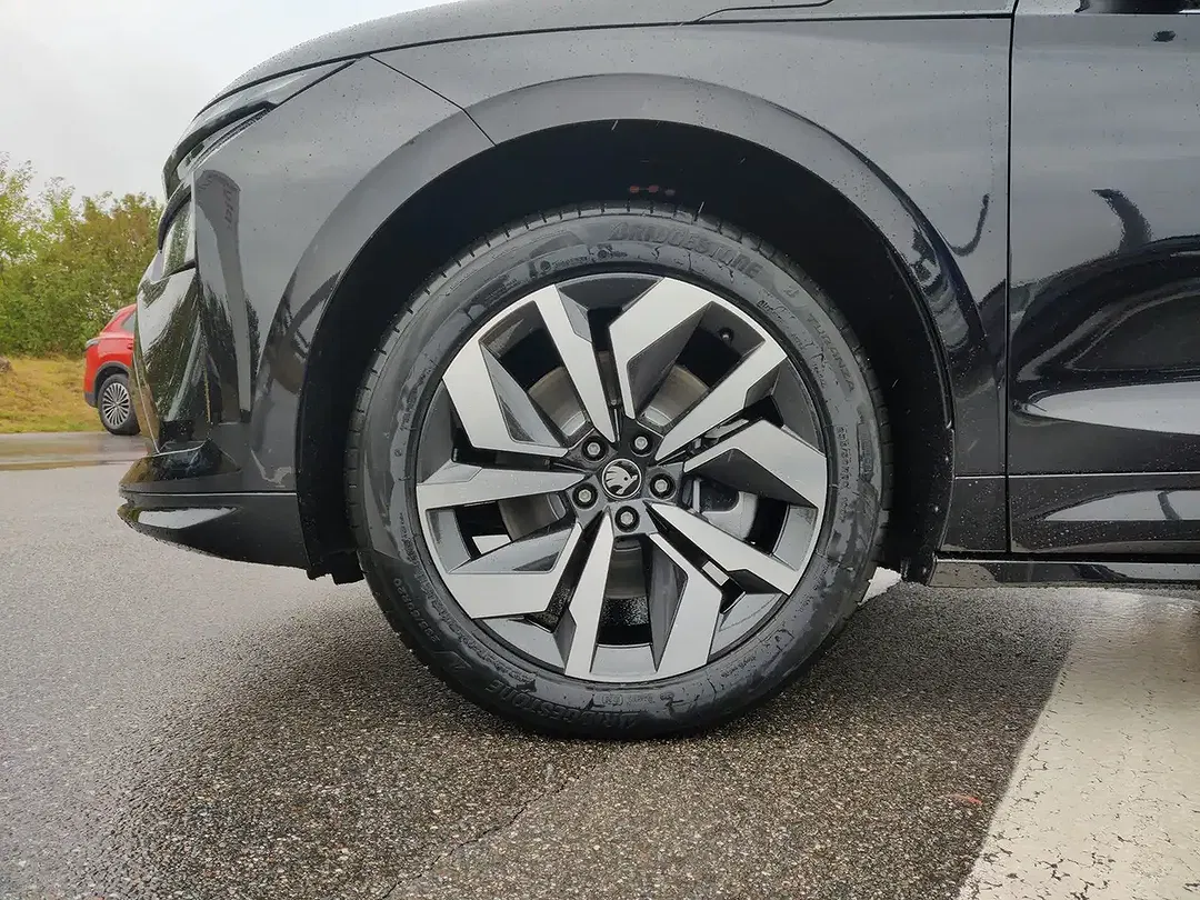 Skoda Enyaq Sportline - Thumbnail 8