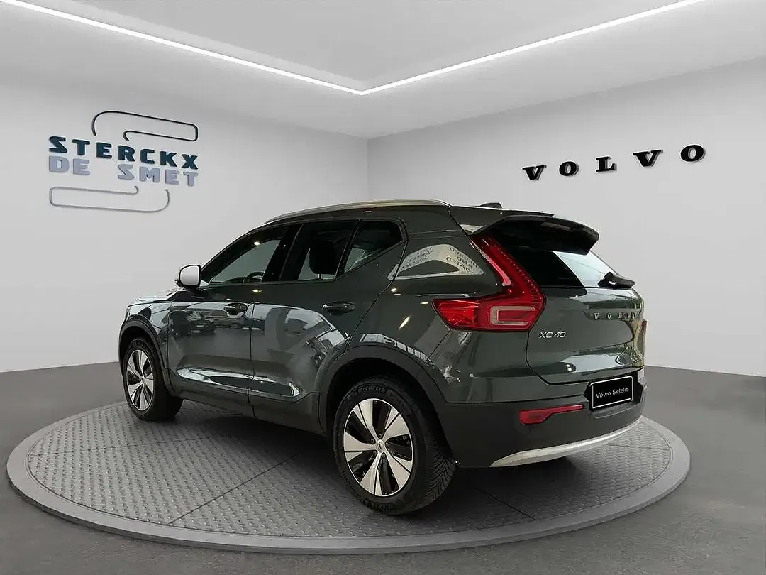Volvo XC40 B3 MHEV Core - Thumbnail 4