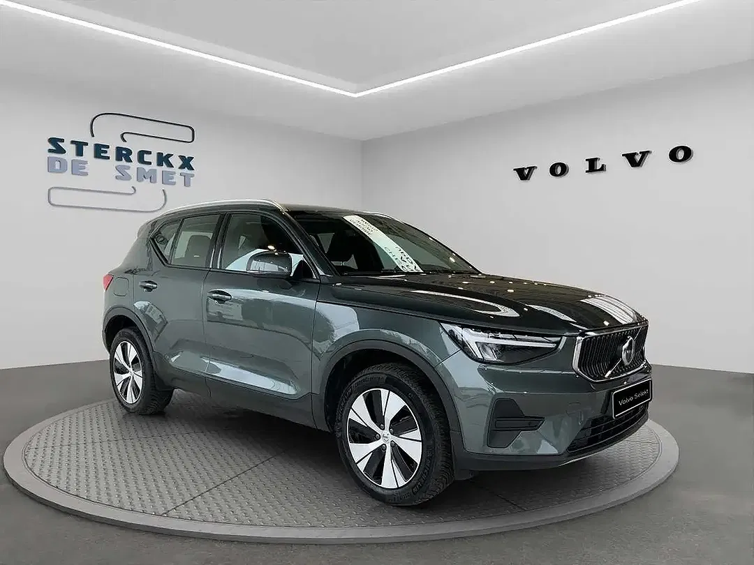 Volvo XC40 B3 MHEV Core - Thumbnail 8