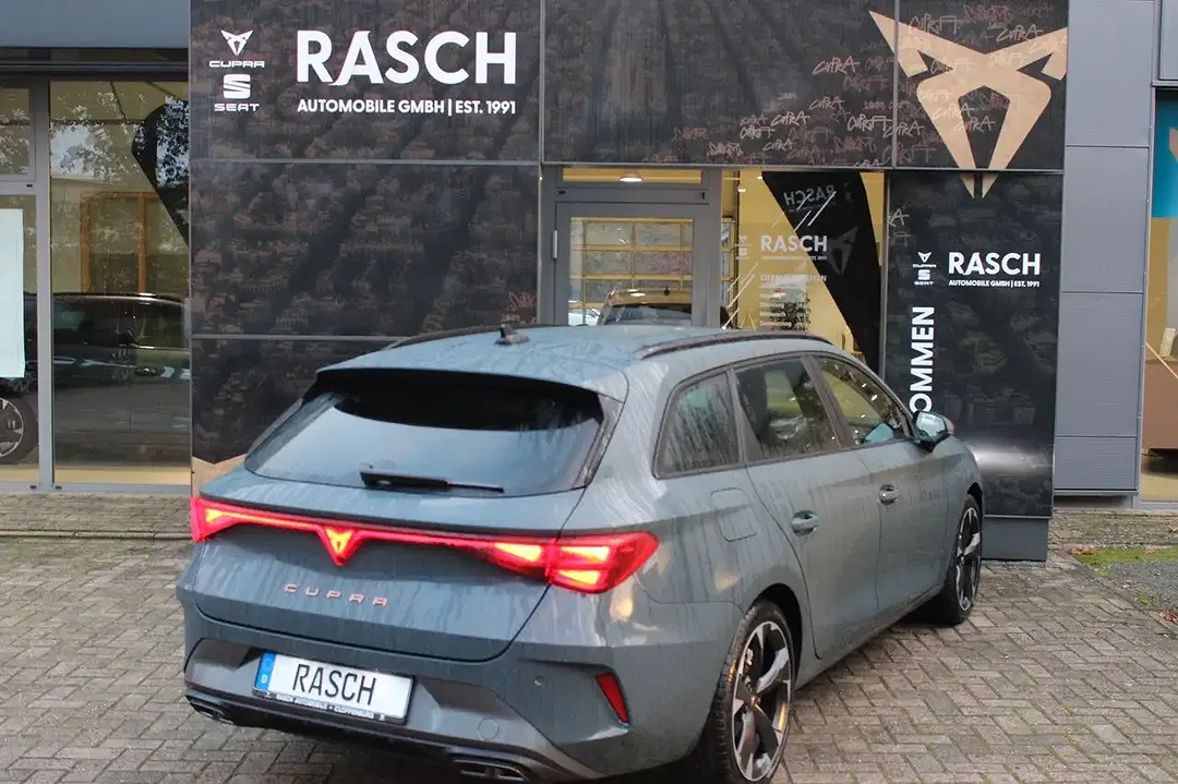 CUPRA Leon 1.5 eTSI DSG Sportstourer - Thumbnail 3