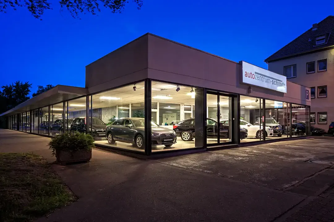 Tesla Model Y RWD Standard Range - Thumbnail 17