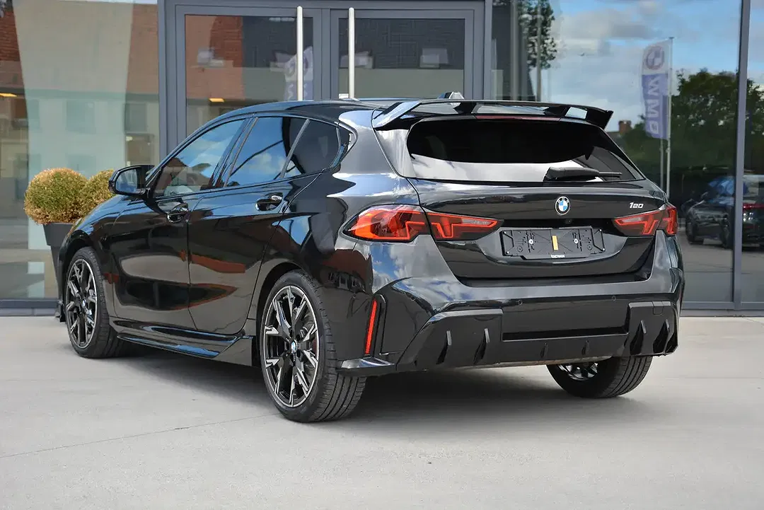 BMW 120 M Performance - Thumbnail 4