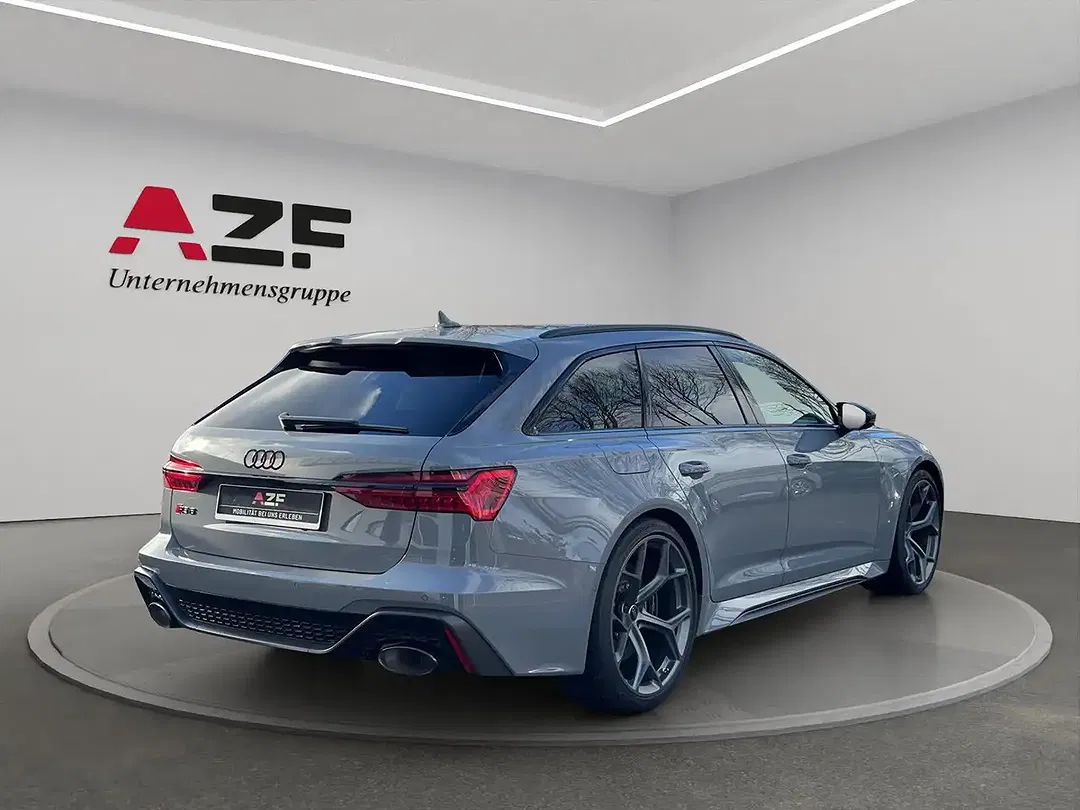 Audi RS6 tiptronic - Thumbnail 3