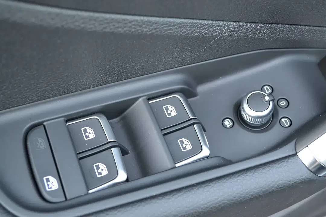 Audi Q2 35 TFSI S tronic S line - Thumbnail 12