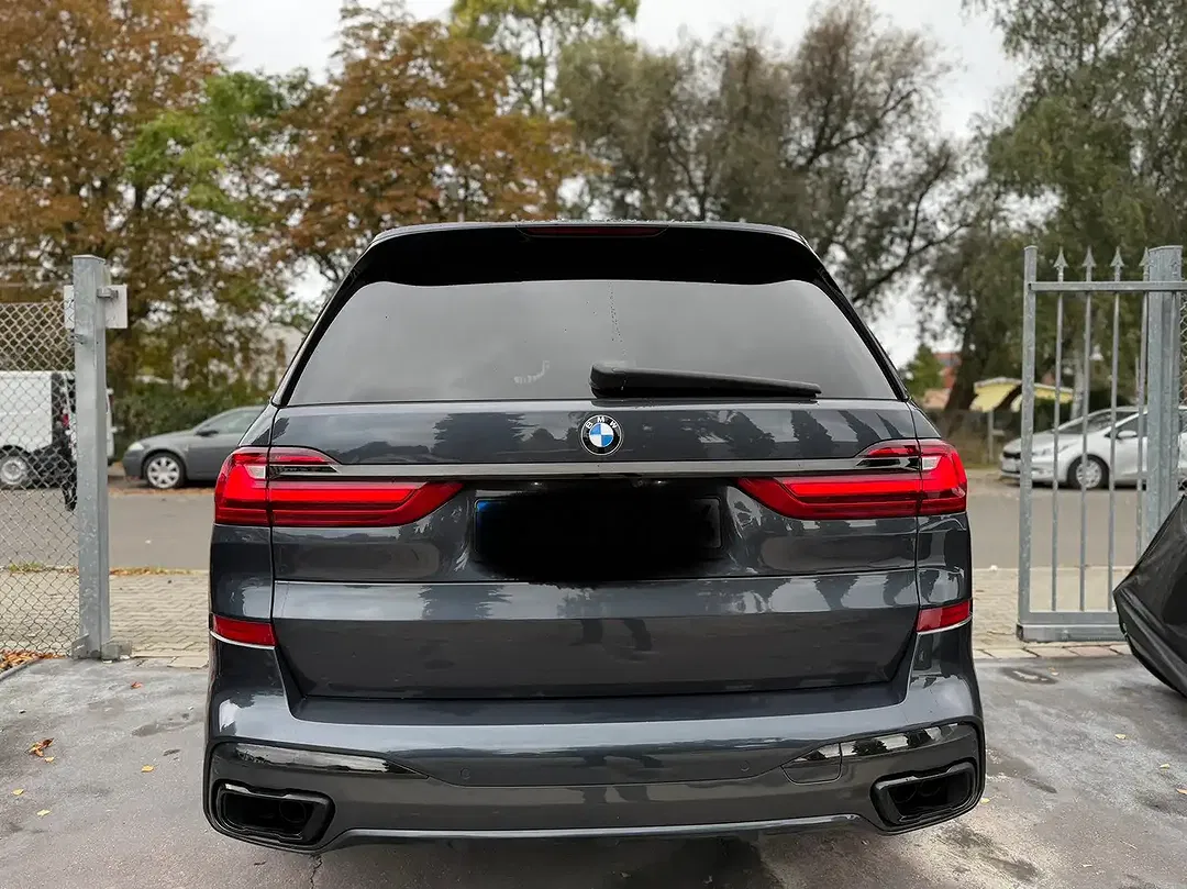 BMW X7 M M50 - Thumbnail 3