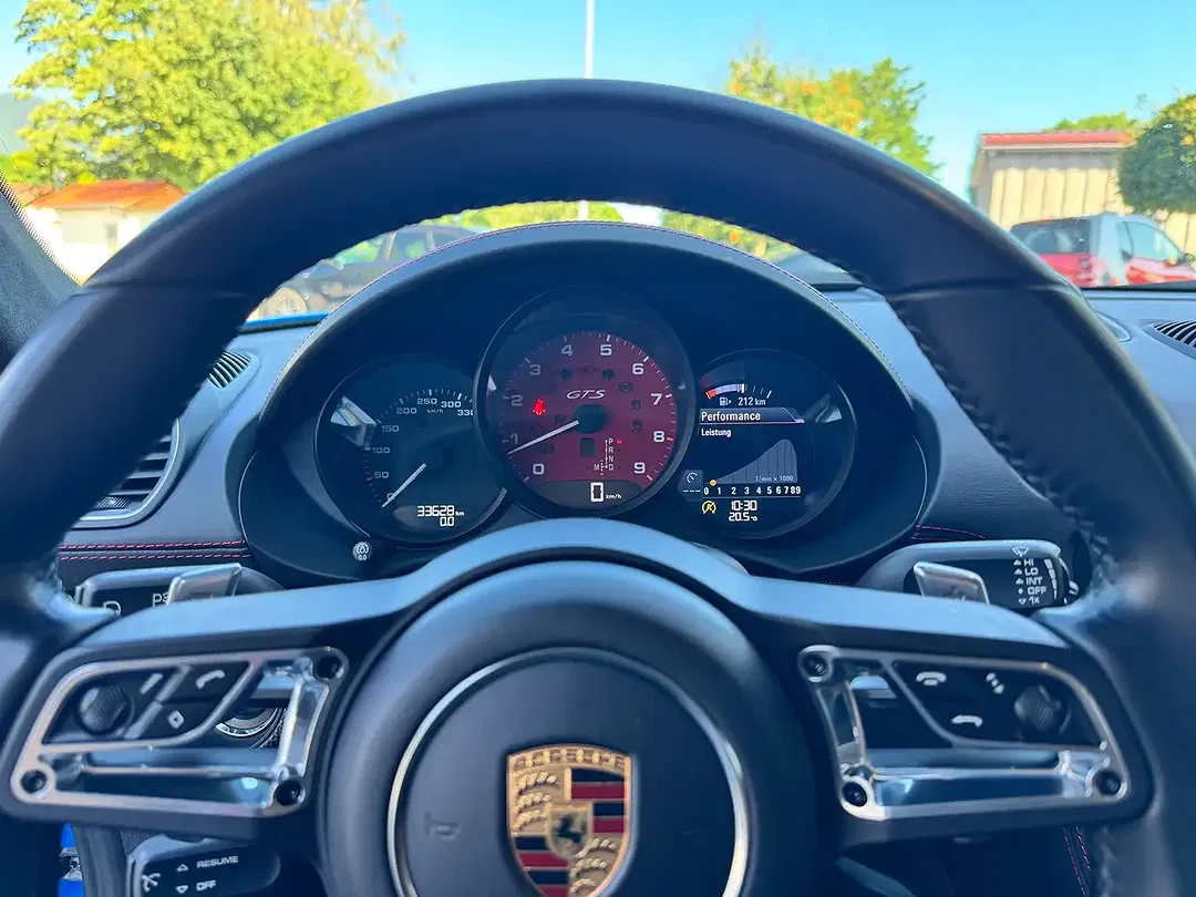 Porsche Cayman - Thumbnail 8